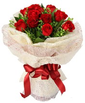 12 adet kırmızı gül buketi  Çorum çiçek online çiçek siparişi 