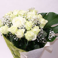  Çorum çiçek siparişi sitesi  11 adet sade beyaz gül buketi
