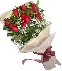 11 adet kirmizi güllerden özel buket  Çorum online çiçek gönderme sipariş 
