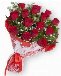 11 kırmızı gülden buket  Çorum online çiçekçi , çiçek siparişi 